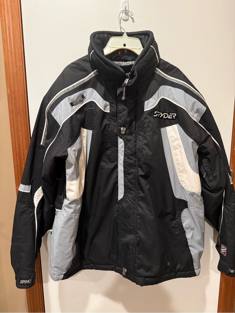 Spyder Men's Black, Gray  Ski Jacket Dermizax EV C Static Insulated Size xL